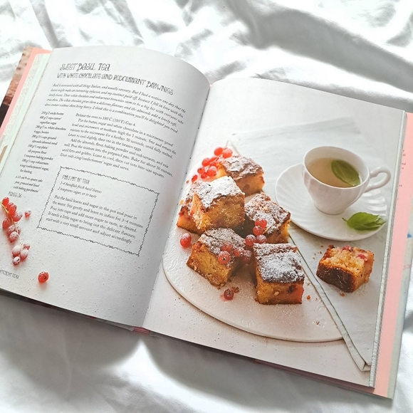 Tea and Treats: Perfect Pairings for Brews and BakesBook by Liz Franklin - Picture 8 of 10